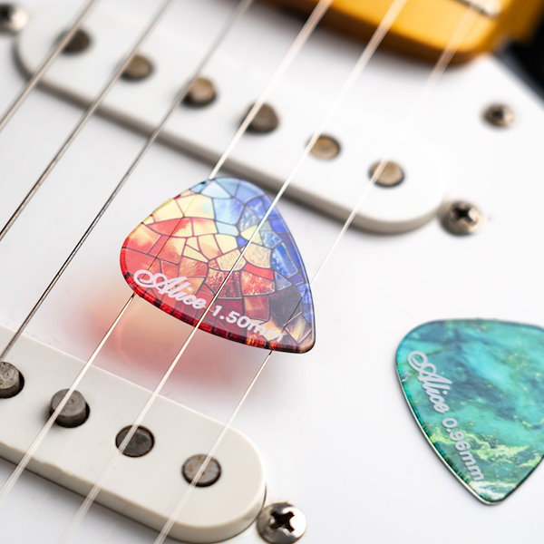 solfege エレキギター(調整済、ピック付) solfege エレキギター(調整済、ピック付)