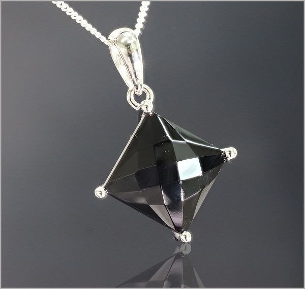 高純度芸能人御用達 大人気デザイン ブラック ダイヤモンド ネックレス ミラーカット1.25ct(超