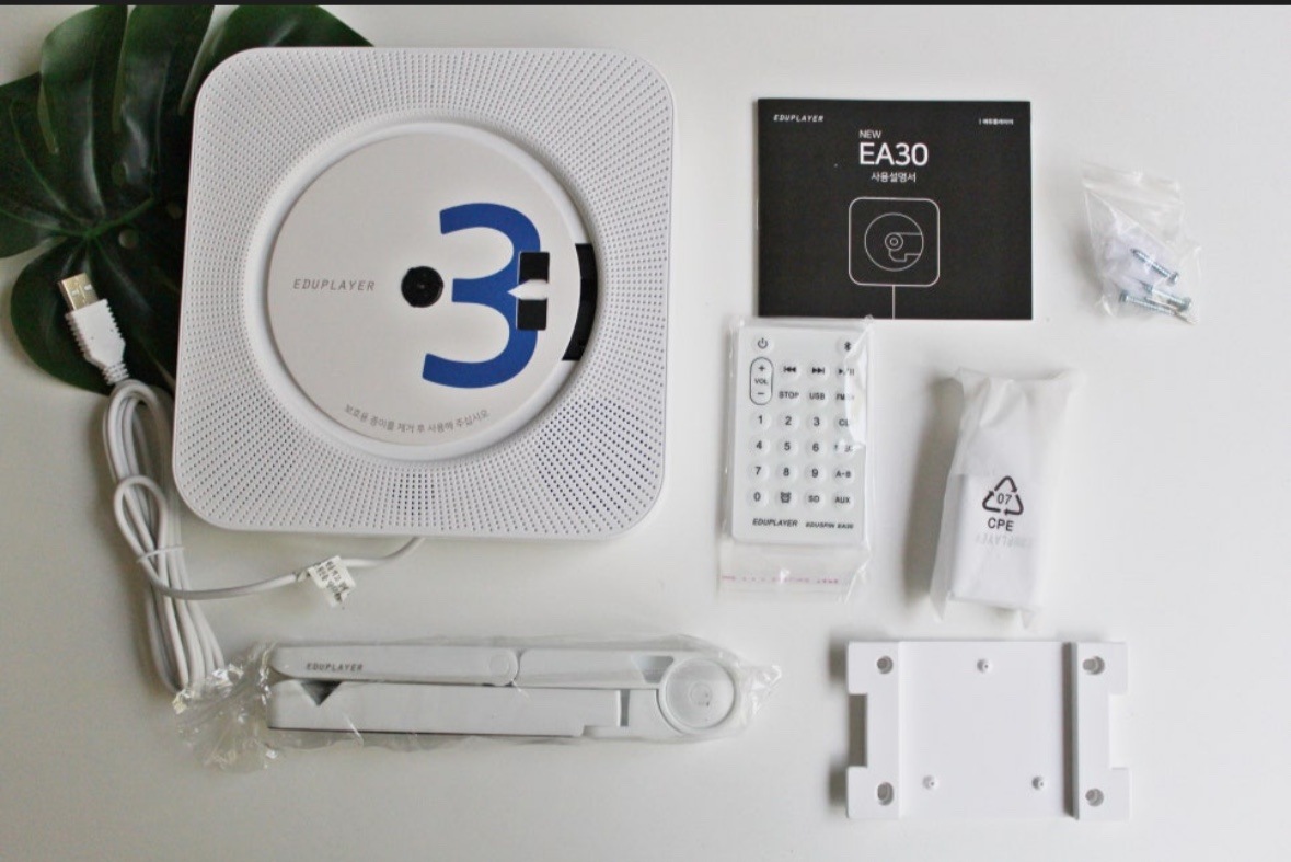 NEW CDプレーヤー スピーカー付き イヤホン 活用可能 1台 壁掛け式&卓上 韓国 人気商品 K-POP CDプレーヤー Bluetooth/FM/USB/SDモード 多機能 インテリア効果 かわ NEW CDプレーヤー スピーカー付き イヤホン 活用可能 1台 壁掛け式&卓上 韓国 人気商品 K-POP CDプレーヤー Bluetooth/FM/USB/SDモード 多機能 インテリア効果 かわ