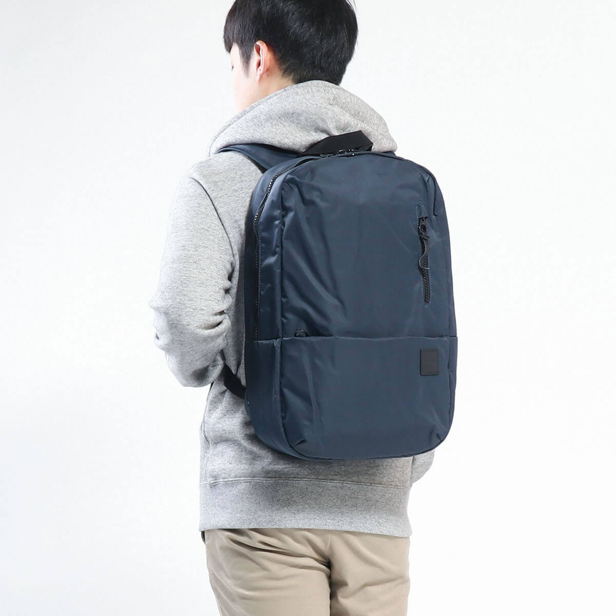 日本正規品インケース リュック Incase バックパック Incase Compass Backpack With Flight Nylon B4 メンズ 37191006 37191007