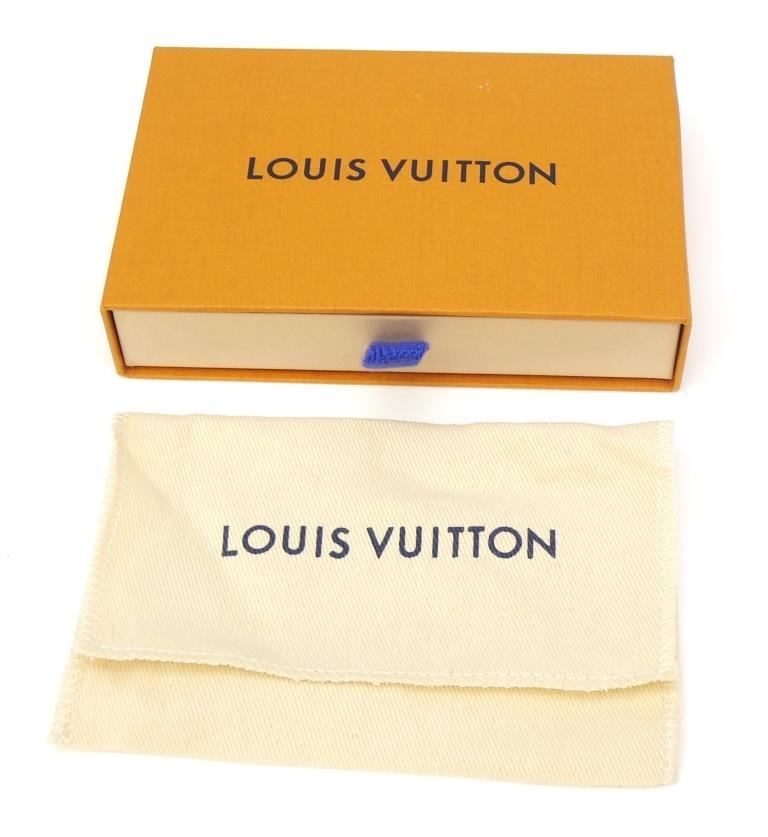 ルイ・ヴィトン LOUISVUITTON ブレスレットLV スリム M6456D モノグラム・エクリプス 【中古】(68637) ルイ・ヴィトン LOUISVUITTON ブレスレットLV スリム M6456D モノグラム・エクリプス 【中古】(68637)