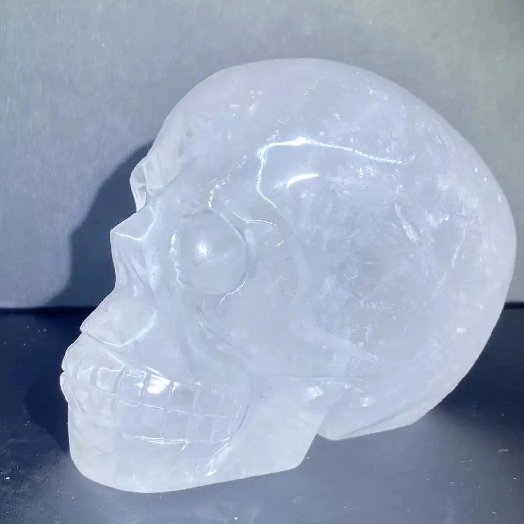 天然クリアクリスタルクォーツスカルの彫刻工芸品クリスタルヘッド像フゲッツストーンヒッチウィッカ癒し芸術アイキクランク
