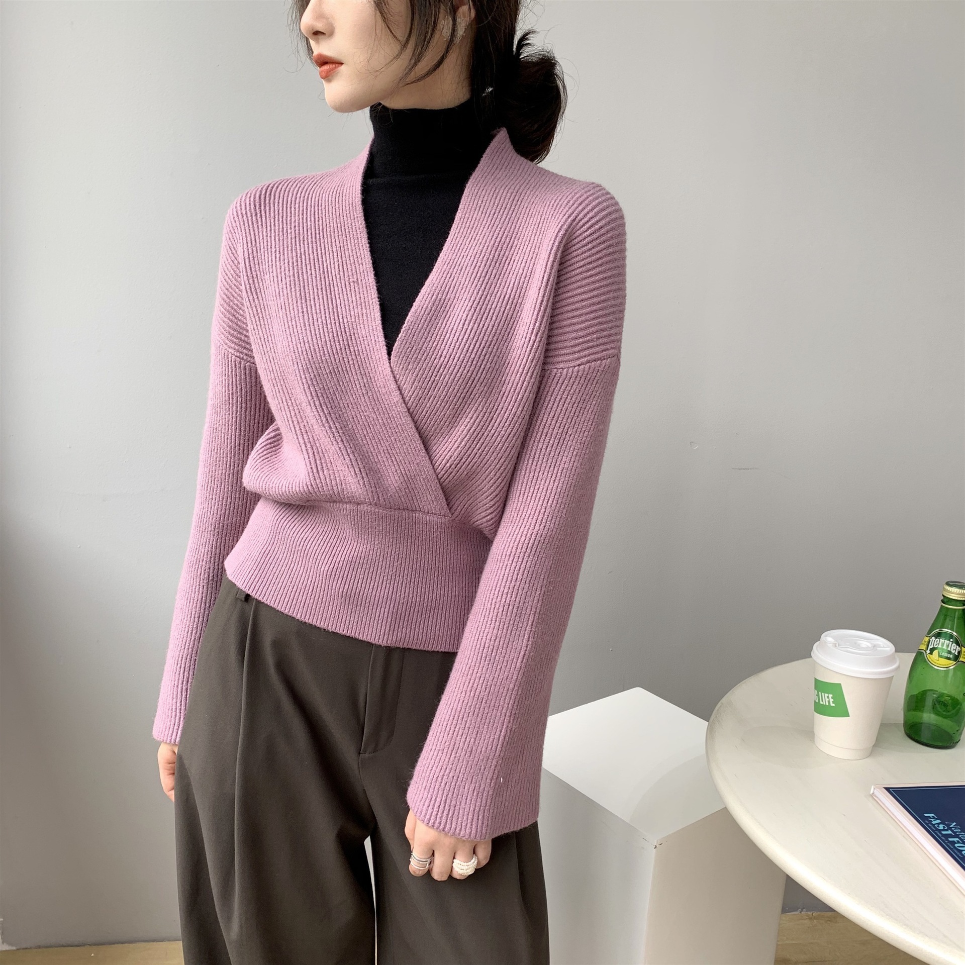 レディース ニット プルオーバー ショート 長袖 ドロップショルダー Vネック ワイド スマート 大人可愛い シンプル 上品 おしゃれ こなれ感 ラフ 個性的 モダン 主役級 抜け感 都会的