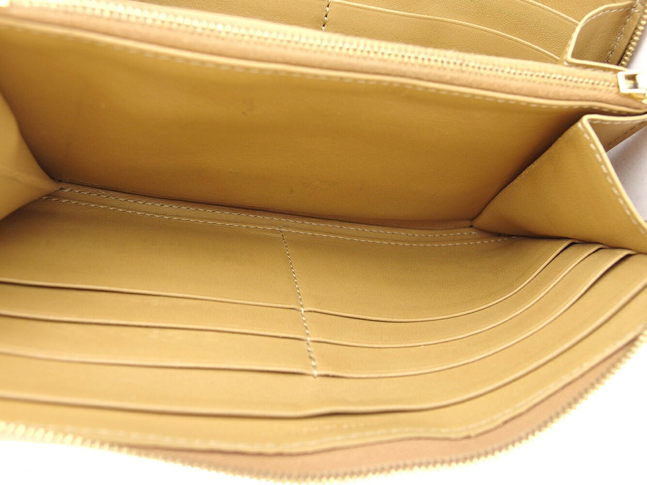 長財布 ラウンドファスナー レディース ベージュ ブラック 中古 長財布 ラウンドファスナー レディース ベージュ ブラック 中古