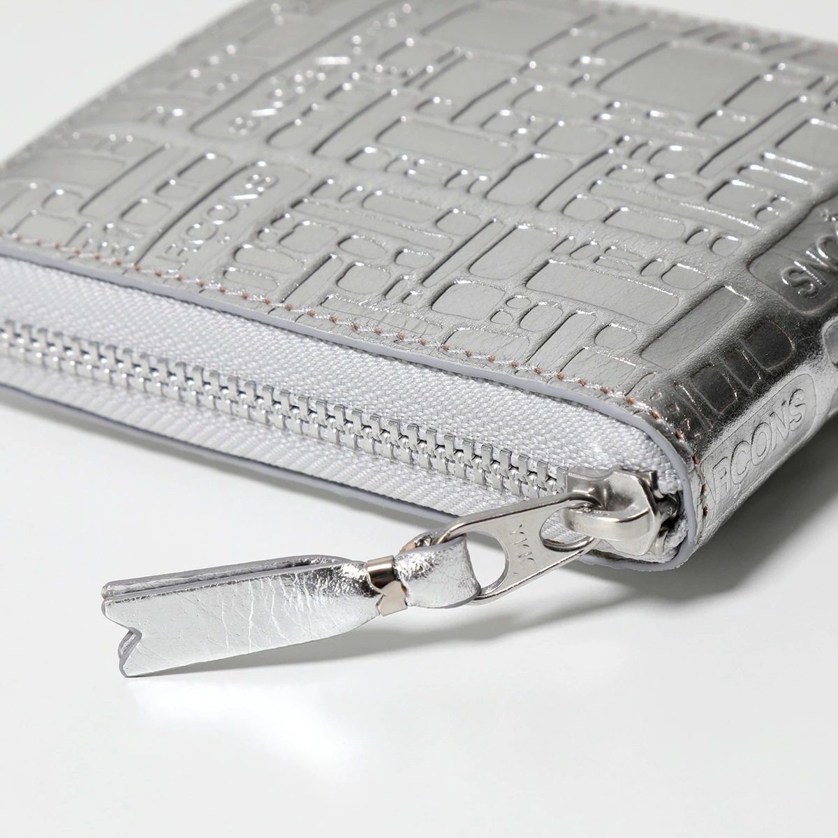 COMME des GARCONS コムデギャルソン 二つ折り財布 SA7100EG メンズ レザー ラウンドファスナー 小銭入れあり メタリック ミニ財布 カ COMME des GARCONS コムデギャルソン 二つ折り財布 SA7100EG メンズ レザー ラウンドファスナー 小銭入れあり メタリック ミニ財布 カ