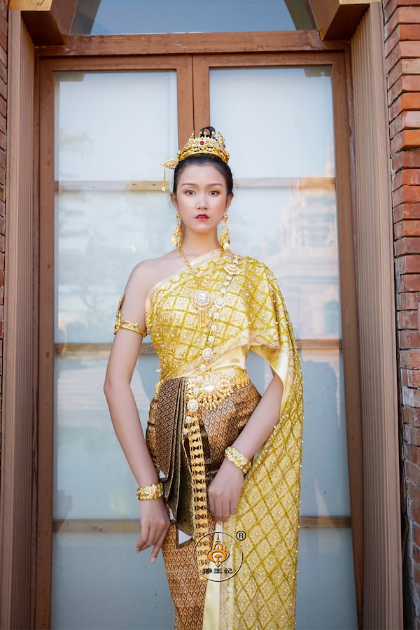 Qoo10] タイ 民族 衣装 女性 正装 礼服 レデ