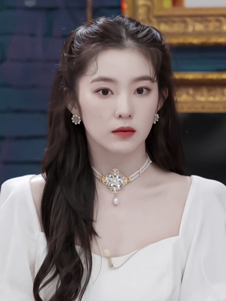 Redvelvetペ・ジュヒョンアイリーンとアイリーン白ドレスプリンセスエスケープパフスリーブuネック Redvelvetペ・ジュヒョンアイリーンとアイリーン白ドレスプリンセスエスケープパフスリーブuネック