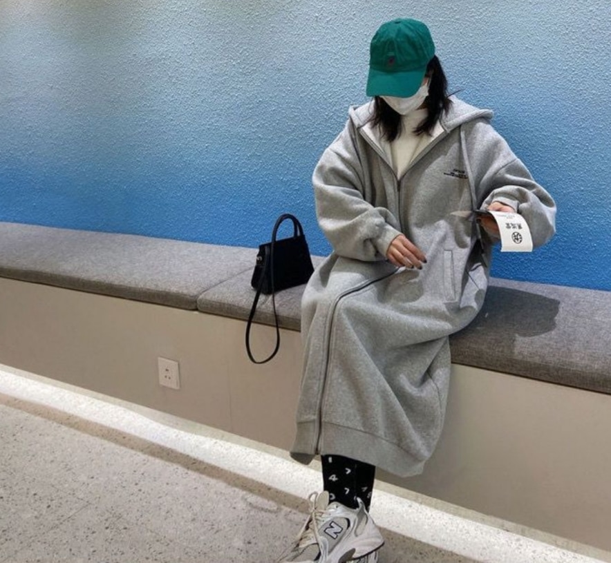 ワンピース カーディガン パーカー 上着 ロング ロング丈 長袖 ボリューム袖 萌袖 ストレート ワイド フード付き ファスナー ポケット 前開き かわいい シンプル カジュアル 大人 おしゃれ ワンピース カーディガン パーカー 上着 ロング ロング丈 長袖 ボリューム袖 萌袖 ストレート ワイド フード付き ファスナー ポケット 前開き かわいい シンプル カジュアル 大人 おしゃれ