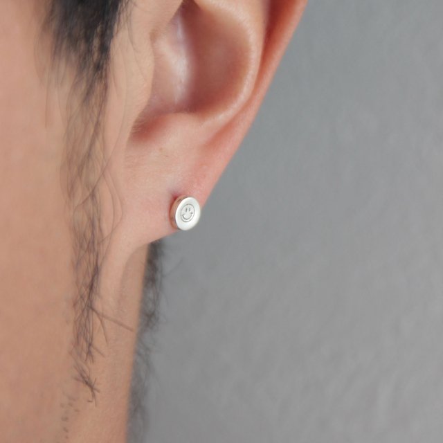 スタンプ サークル スタッドピアス 【スマイル】 シルバー925 K18ゴールドポストVFP-242 スタンプ サークル スタッドピアス 【スマイル】 シルバー925 K18ゴールドポストVFP-242