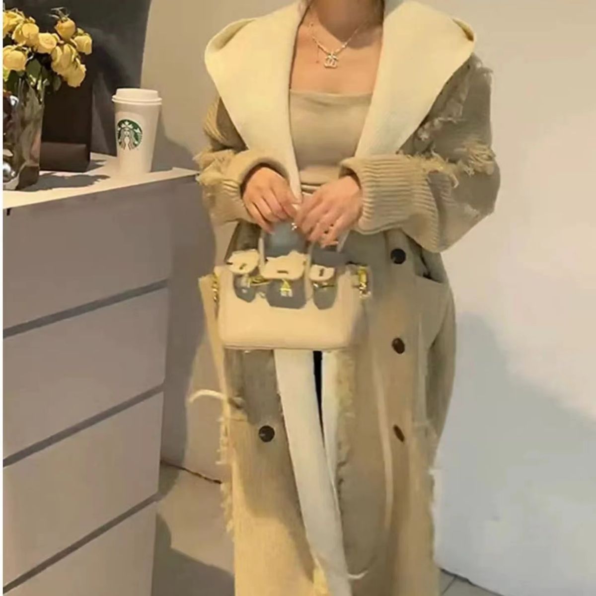 フード付き女性用デザインミドル丈ニットカーディガンルーズレイジーヘビーデューティタッセルフェイクツーピースセータージャケット 509