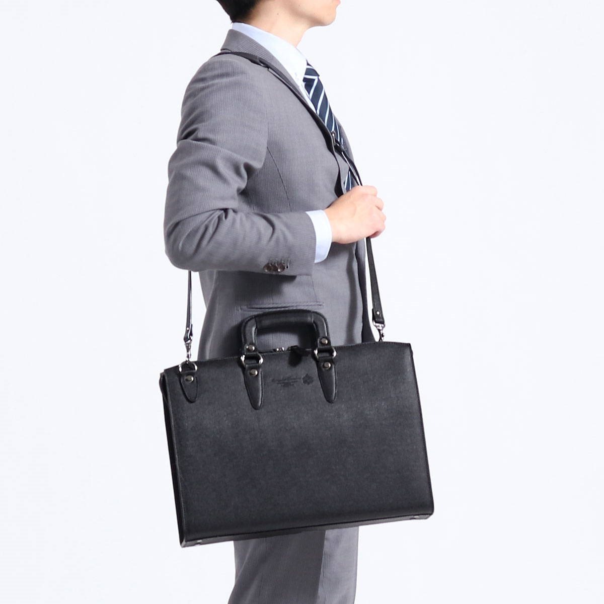 青木鞄 A4 コンプレックスガーデンズ ブリーフケース 黒 ビジネス
