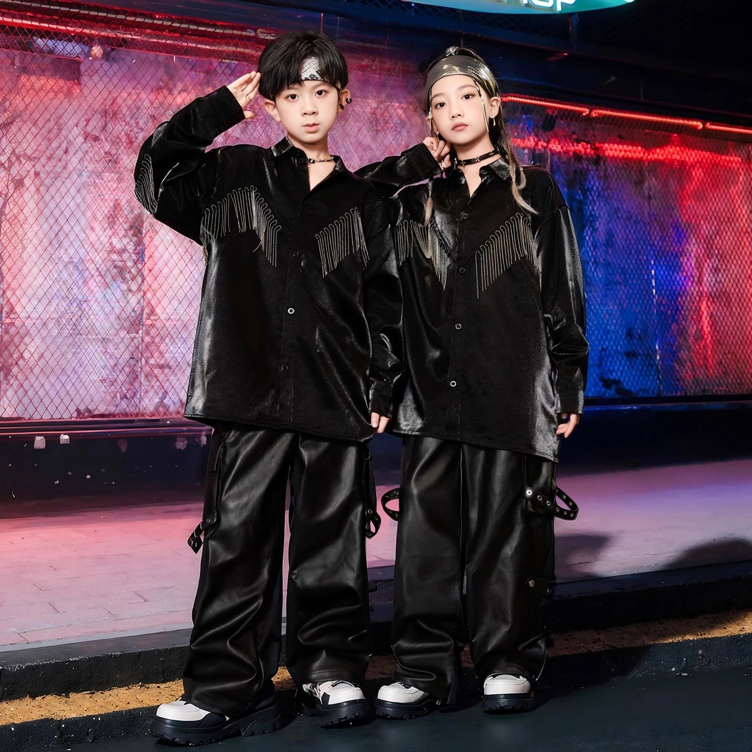 男の子の街のダンスのスーツの子供のショーの舞台の風の半袖のショーの服のhiphopの女の子の潮のブランドの揚げた街のショーの服 男の子の街のダンスのスーツの子供のショーの舞台の風の半袖のショーの服のhiphopの女の子の潮のブランドの揚げた街のショーの服