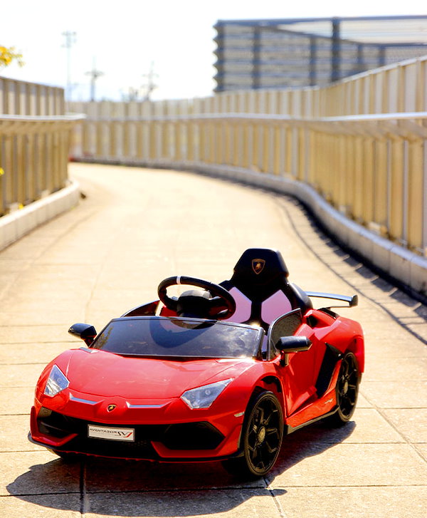 Qoo10] 乗用玩具 電動車 ランボルギーニ アヴェ