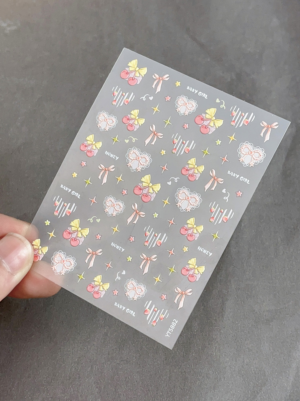 【1点ご購入 で10点プレゼントいたします】エンボスチェリーリボンネイルシール甘いハートの星飾りシール