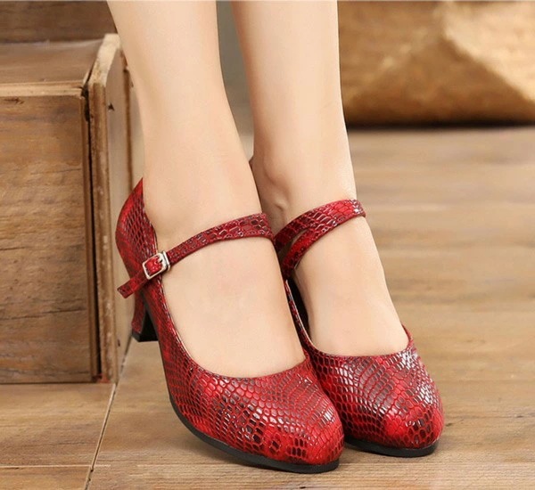 ダンスジューズ 社交ダンスシューズ ラテン レディース パンプス 練習用 レディース靴 バレエ ヒップホップ ベリー 大きサイズ 演出 発表会 イベント ダンスシューズ ダンスヒール ストラップ 美脚 ダンスジューズ 社交ダンスシューズ ラテン レディース パンプス 練習用 レディース靴 バレエ ヒップホップ ベリー 大きサイズ 演出 発表会 イベント ダンスシューズ ダンスヒール ストラップ 美脚