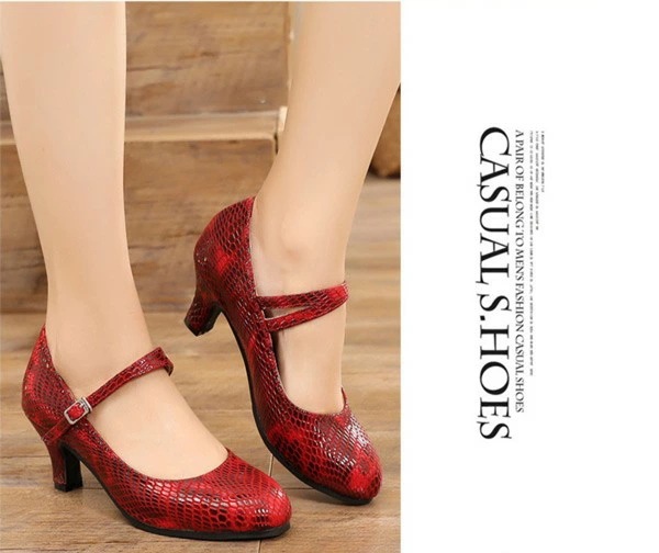 ダンスジューズ 社交ダンスシューズ ラテン レディース パンプス 練習用 レディース靴 バレエ ヒップホップ ベリー 大きサイズ 演出 発表会 イベント ダンスシューズ ダンスヒール ストラップ 美脚 ダンスジューズ 社交ダンスシューズ ラテン レディース パンプス 練習用 レディース靴 バレエ ヒップホップ ベリー 大きサイズ 演出 発表会 イベント ダンスシューズ ダンスヒール ストラップ 美脚