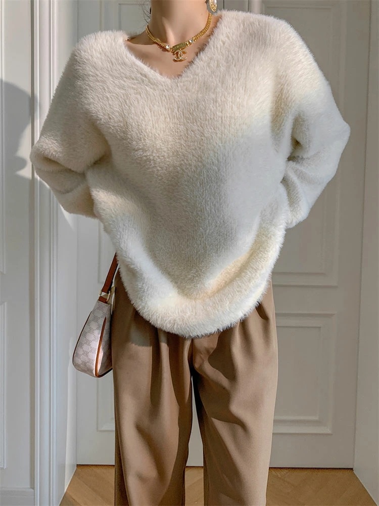 セーター レディース ニット トップス きれいめ シャギー 冬 秋冬 秋 冬 Vネック 白 ブラウン ピンク 大人 おしゃれ カラー 厚手 もこもこ