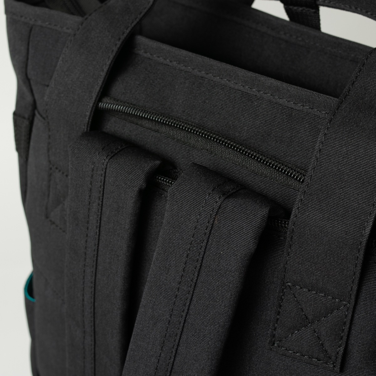 【15時まで即日発送】anelloGRANDE リュック 軽量 軽い 撥水 17L A4 2WAY ポケット多い キャリーオン 旅行 レディース メンズ アネログランデ GTC3421Z 正規品 【15時まで即日発送】anelloGRANDE リュック 軽量 軽い 撥水 17L A4 2WAY ポケット多い キャリーオン 旅行 レディース メンズ アネログランデ GTC3421Z 正規品