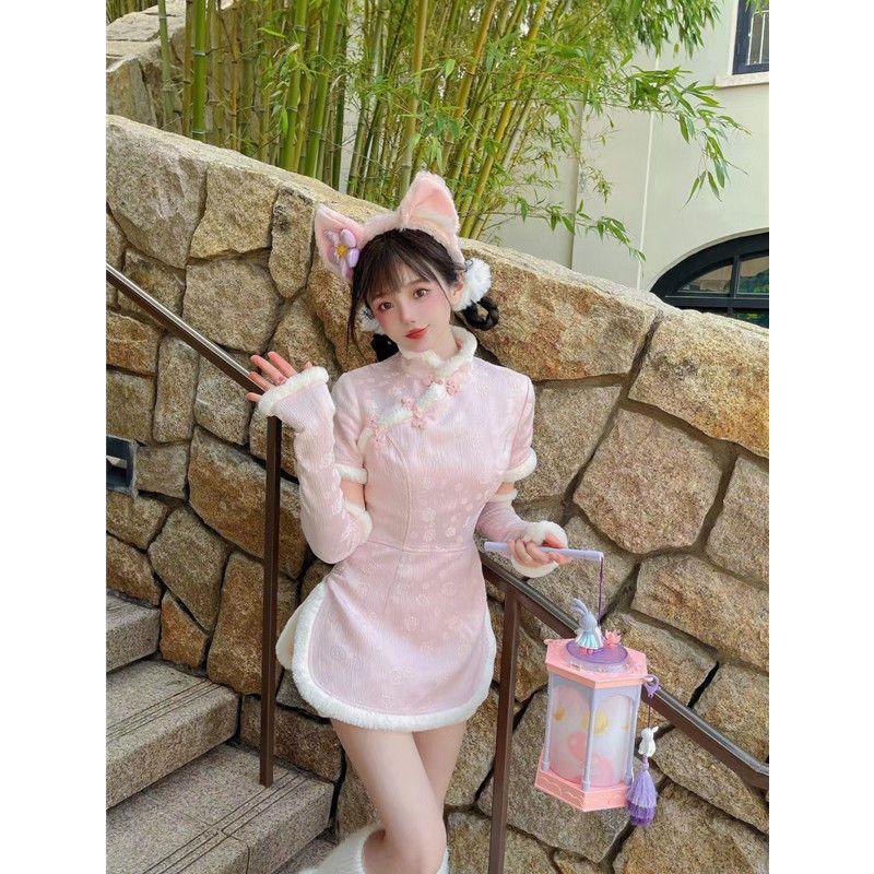 レトロな甘いスタンドカラーの秋と冬のバックルウエストタイの新しい風の豪華なレースの半袖の袖のショートパンツスーツ 母の日 母の日-0008573 レトロな甘いスタンドカラーの秋と冬のバックルウエストタイの新しい風の豪華なレースの半袖の袖のショートパンツスーツ 母の日 母の日-0008573