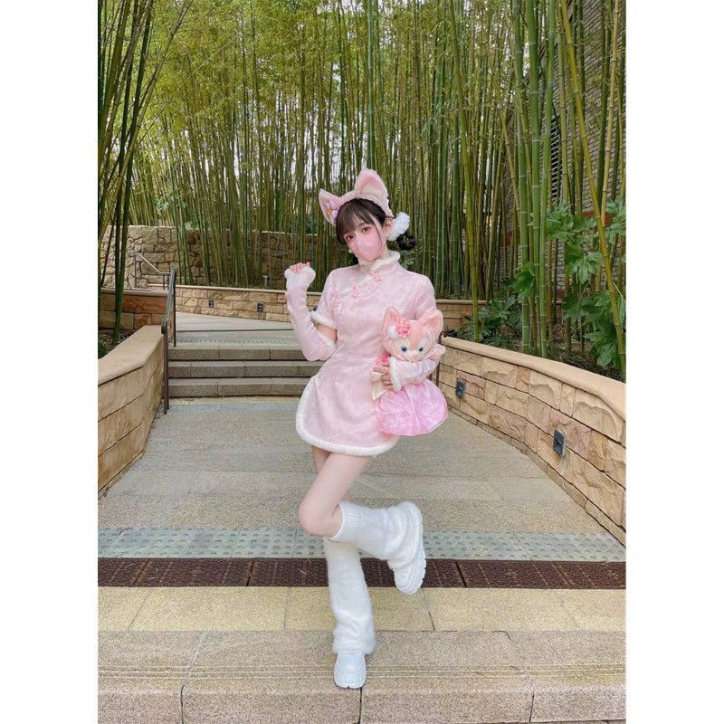 レトロな甘いスタンドカラーの秋と冬のバックルウエストタイの新しい風の豪華なレースの半袖の袖のショートパンツスーツ 母の日 母の日-0008573 レトロな甘いスタンドカラーの秋と冬のバックルウエストタイの新しい風の豪華なレースの半袖の袖のショートパンツスーツ 母の日 母の日-0008573