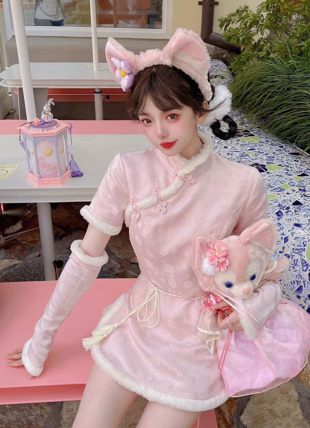 レトロな甘いスタンドカラーの秋と冬のバックルウエストタイの新しい風の豪華なレースの半袖の袖のショートパンツスーツ 母の日 母の日-0008573 レトロな甘いスタンドカラーの秋と冬のバックルウエストタイの新しい風の豪華なレースの半袖の袖のショートパンツスーツ 母の日 母の日-0008573