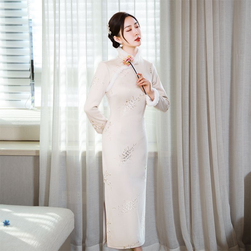 フリート厚みのあるチャイナドレス2025秋冬ヤングスタイル改良レトロ長袖ロングスタイル女性ピンク暖かい