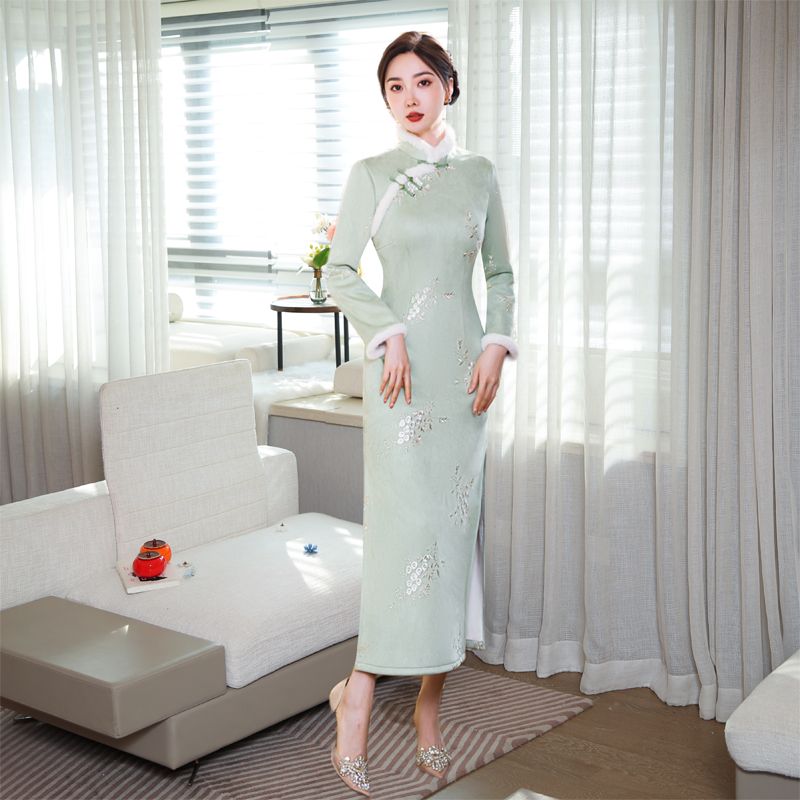 フリート厚みのあるチャイナドレス2025秋冬ヤングスタイル改良レトロ長袖ロングスタイル女性ピンク暖かい