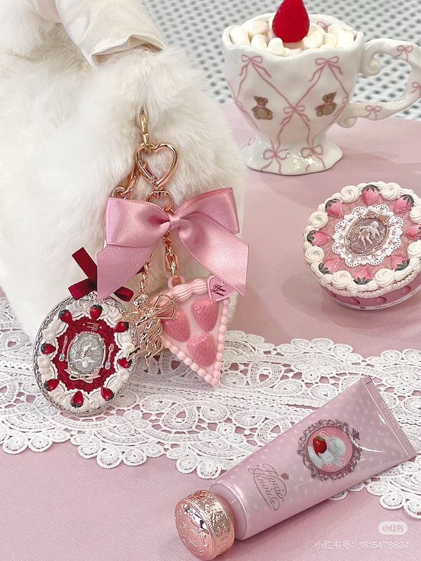 いちごちゃん限定　天然石ビーズブレスギフトボックス付き いちごちゃん限定 天然石ビーズブレスギフトボックス付き いちご