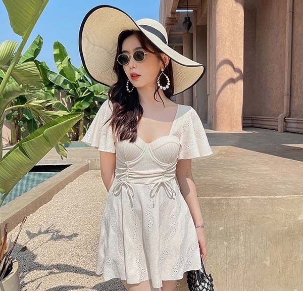 ワンピース水着 体型カバー 白 黒 袖付き ぽっちゃり 水着 レディース 大きいサイズ 韓国 フレアスリーブ ガール 可愛い 痩せ見え ビーチ プール 海 水泳 セクシー オトナ女子 かわいい ブラッ ワンピース水着 体型カバー 白 黒 袖付き ぽっちゃり 水着 レディース 大きいサイズ 韓国 フレアスリーブ ガール 可愛い 痩せ見え ビーチ プール 海 水泳 セクシー オトナ女子 かわいい ブラッ