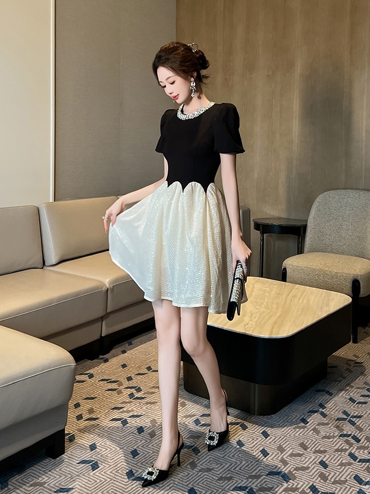 2025 春夏 ドレス ワンピース フリル Vネック タイト ショートワンピース キャバドレス 着痩せ 大人 卒業式 結婚式 ウェディング 二次会 パーティードレス レディースファッション 2025 春夏 ドレス ワンピース フリル Vネック タイト ショートワンピース キャバドレス 着痩せ 大人 卒業式 結婚式 ウェディング 二次会 パーティードレス レディースファッション