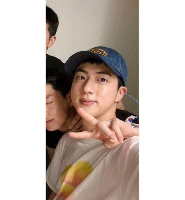 【CHANCECHANCE】HEART SPRING T-SHIRT [正規品] [BTS JIN 着用] 数量限定☆BTS JIN 着用！！【CHANCECHANCE】HEART SPRING T