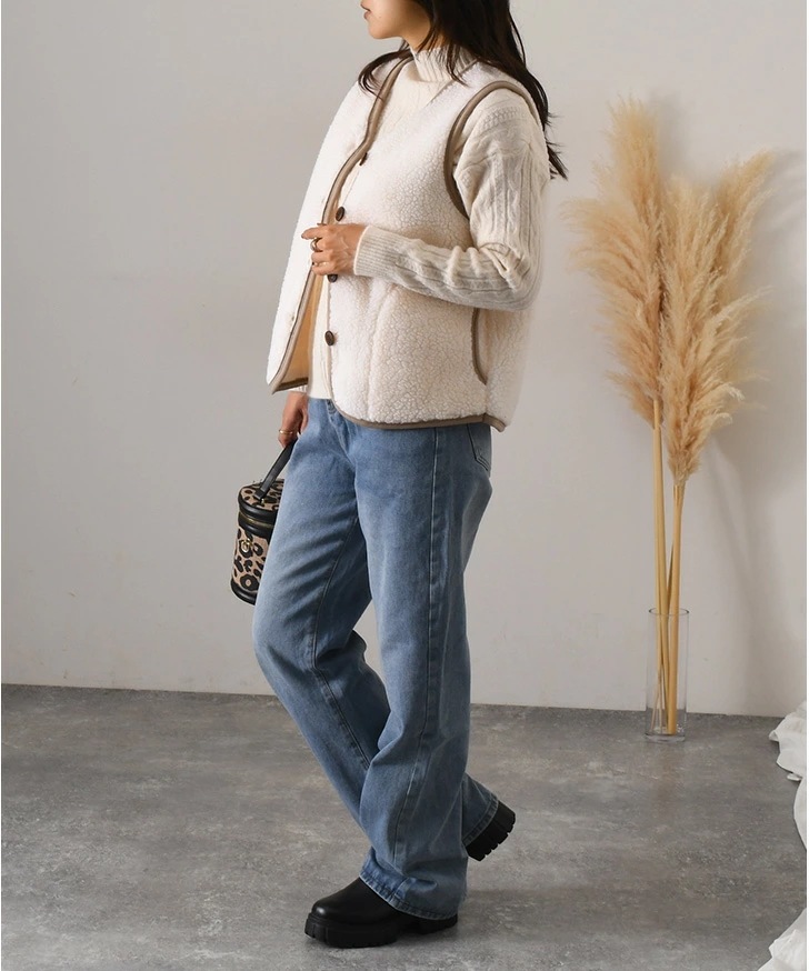 ノーカラーパイピングボアベスト レディース 秋冬 秋 冬 前開き おしゃれ Vネック あったか 暖かい 防寒 軽い アウター 羽織り 重ね着 レイヤード ゆったり ワンマイル リラックス カジュアル