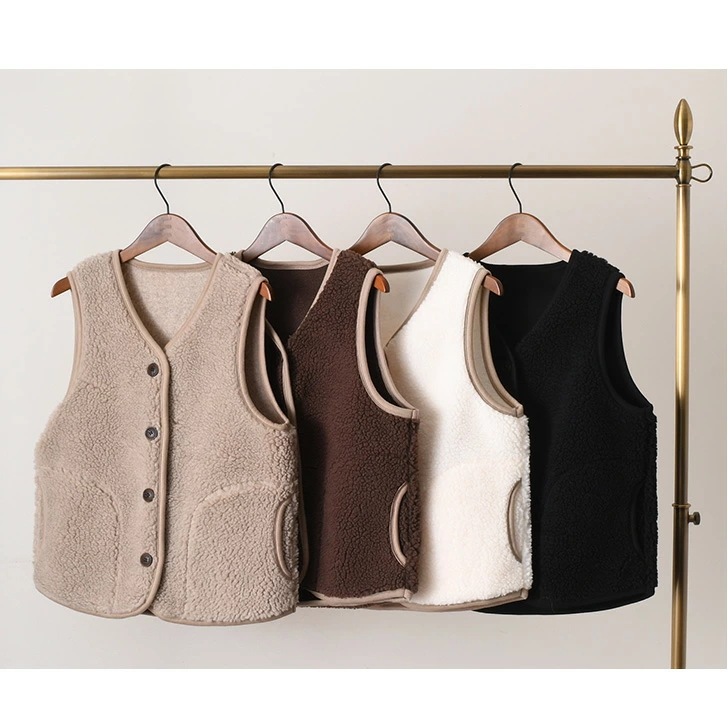 ノーカラーパイピングボアベスト レディース 秋冬 秋 冬 前開き おしゃれ Vネック あったか 暖かい 防寒 軽い アウター 羽織り 重ね着 レイヤード ゆったり ワンマイル リラックス カジュアル