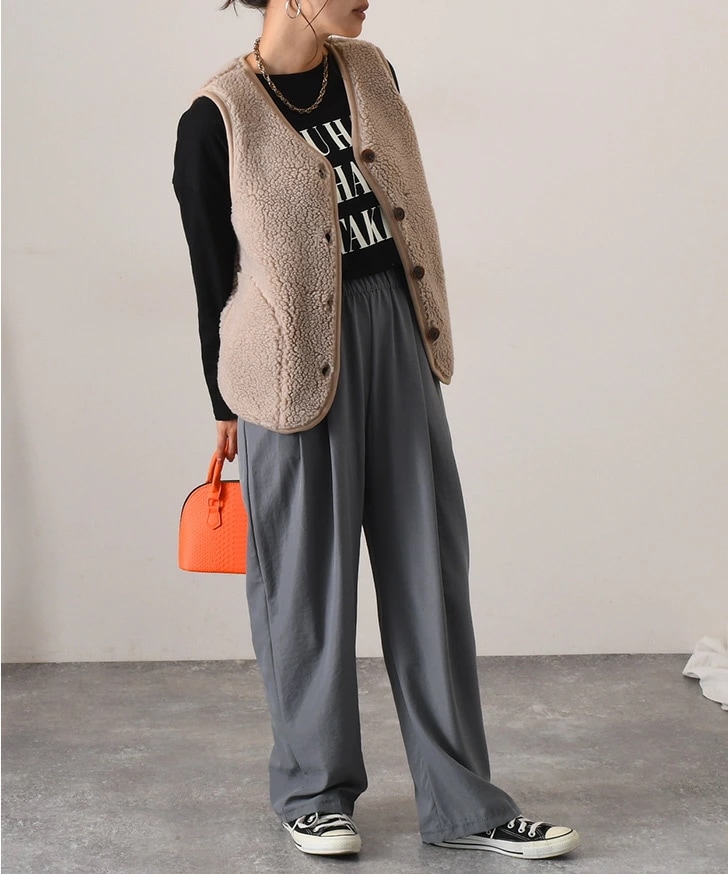 ノーカラーパイピングボアベスト レディース 秋冬 秋 冬 前開き おしゃれ Vネック あったか 暖かい 防寒 軽い アウター 羽織り 重ね着 レイヤード ゆったり ワンマイル リラックス カジュアル