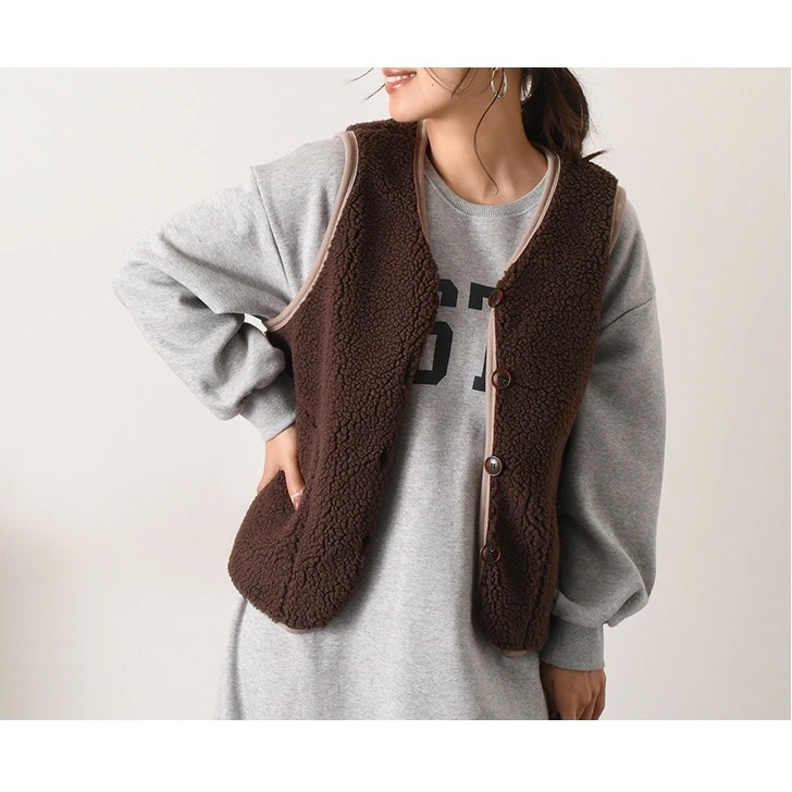 ノーカラーパイピングボアベスト レディース 秋冬 秋 冬 前開き おしゃれ Vネック あったか 暖かい 防寒 軽い アウター 羽織り 重ね着 レイヤード ゆったり ワンマイル リラックス カジュアル