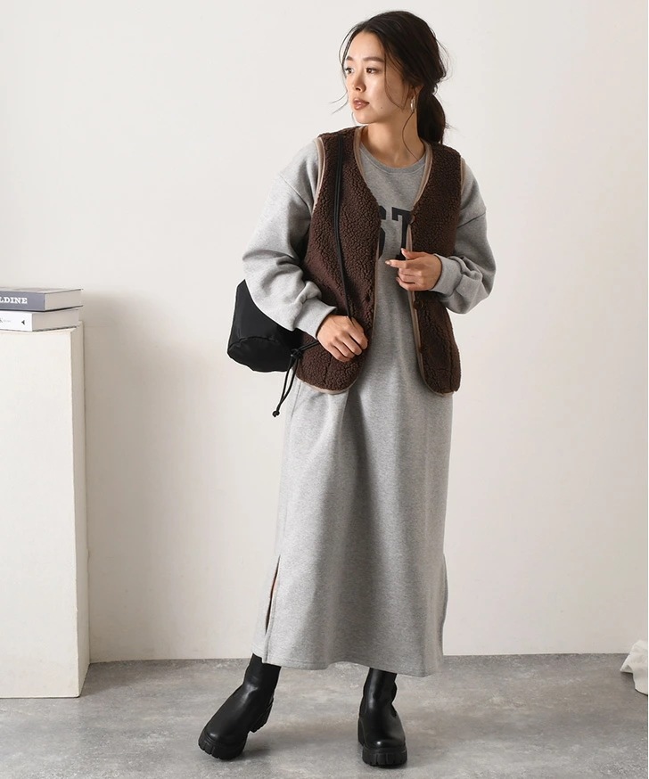 ノーカラーパイピングボアベスト レディース 秋冬 秋 冬 前開き おしゃれ Vネック あったか 暖かい 防寒 軽い アウター 羽織り 重ね着 レイヤード ゆったり ワンマイル リラックス カジュアル