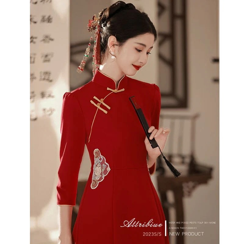 新しいチャイナドレスウェアブライダルレッド2025長袖婚約ドレスバックドアドレス秋と冬 新しいチャイナドレスウェアブライダルレッド2025長袖婚約ドレスバックドアドレス秋と冬