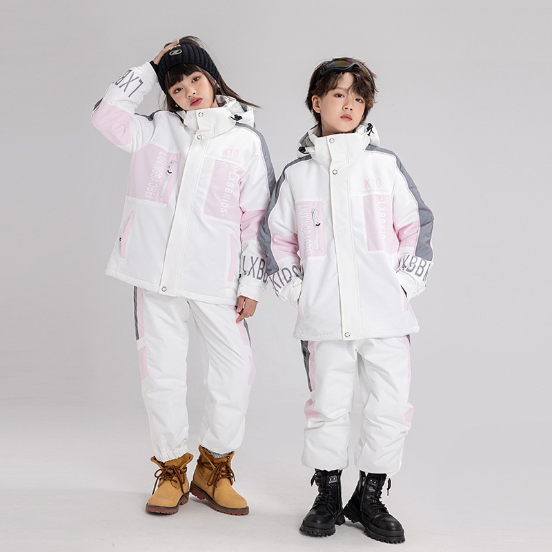 メーカー直販3日内出荷 スノーボードウェア キッズ　上下セット スキーウェア 子供用 セットアップ 男の子 女の子 スノボウェア スノーボード ジャケット パンツ 撥水防風 保温