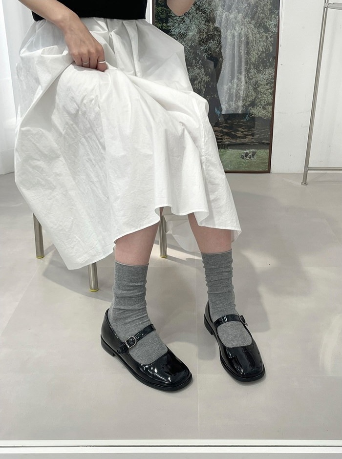 ローファー パンプス フロントストラップ スクエアトゥ レディース 黒 茶 エナメル レザー
