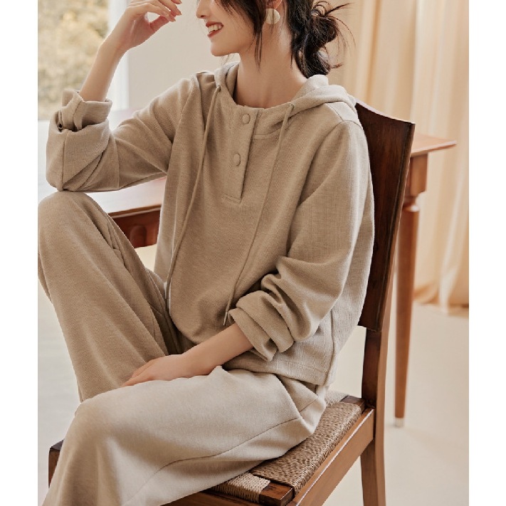 ハイエンドのカスタマイズ-2025 秋の新しいカジュアルニットフード付きスウェットシャツツーピーススーツ女性用ファッショナブル多用途快適な着用感完全なセット ハイエンドのカスタマイズ-2025 秋の新しいカジュアルニットフード付きスウェットシャツツーピーススーツ女性用ファッショナブル多用途快適な着用感完全なセット