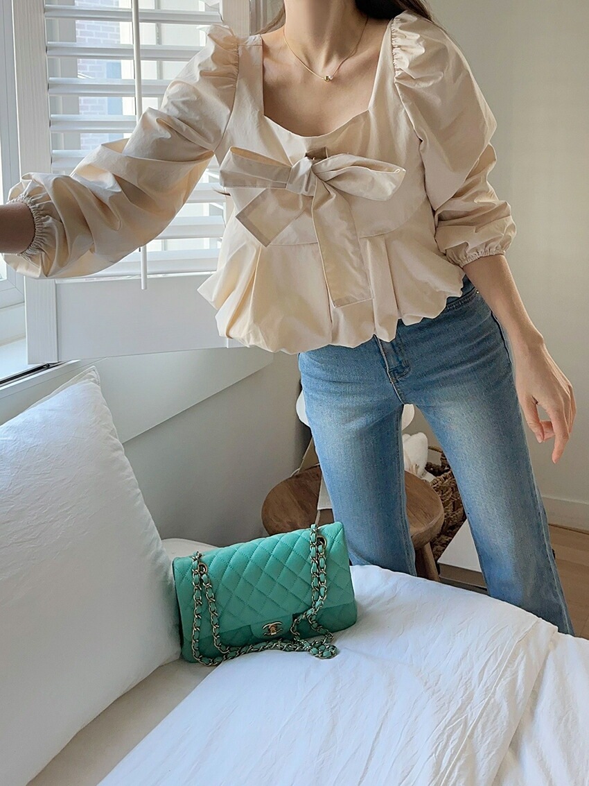 [メガ割りSALE]リボンスクエアネックバルーンペプラムパフブラウス