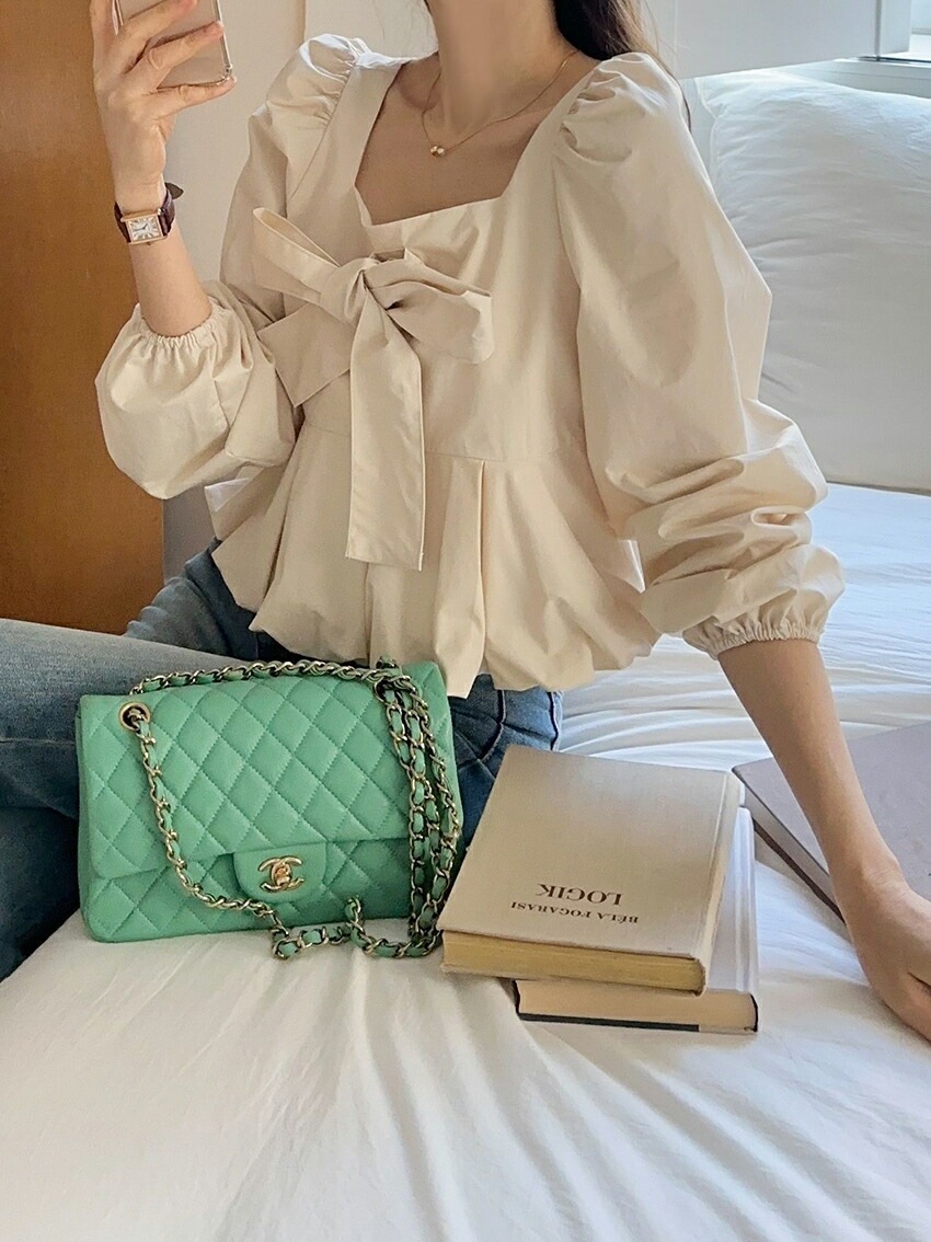 [メガ割りSALE]リボンスクエアネックバルーンペプラムパフブラウス