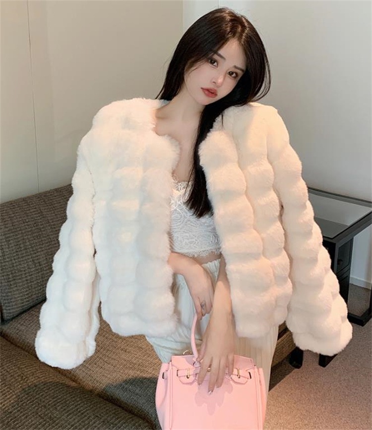 INSスタイル ゼブラ柄 気質 毛羽立ちの上着 コート 毛皮コート エレガント 2025秋冬 洗練された 新作 おしゃれな スリム