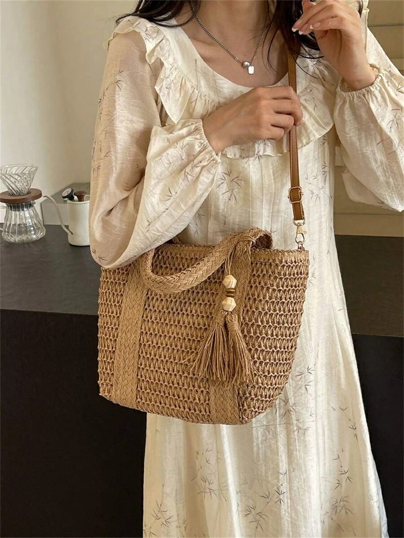 ホリデー柄 編み込みトートバッグファッショナブル 編み込みビーチバッグランチボックスバッグ無地 手作り編み込みバッグタッセル付きショルダーストラップカジュアル女性 バッグギフトに最適 - 編み込みバッ