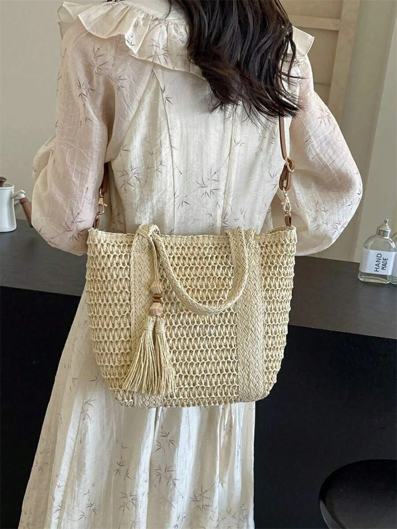 ホリデー柄 編み込みトートバッグファッショナブル 編み込みビーチバッグランチボックスバッグ無地 手作り編み込みバッグタッセル付きショルダーストラップカジュアル女性 バッグギフトに最適 - 編み込みバッ
