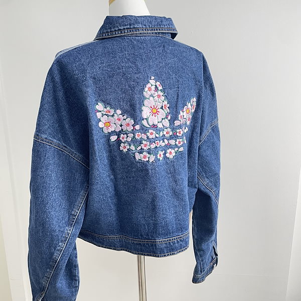 韓国アディダス デニムジャケット アディダス デニムジャケット 桜 XS - メルカリ
