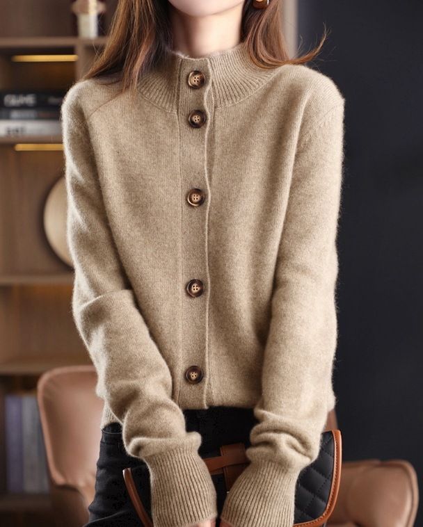 レディース トップス カーディガン ニットカーディガン 長袖 袖あり 襟なし スタンドカラー 前開き ボタン 中厚手 ニット かわいい 大人可愛い シンプル カジュアル おしゃれ こなれ感 ラフ 無地