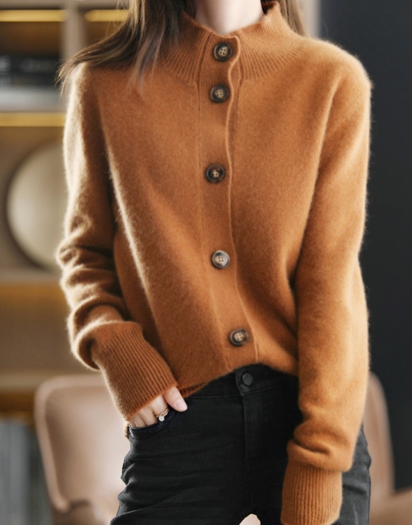 レディース トップス カーディガン ニットカーディガン 長袖 袖あり 襟なし スタンドカラー 前開き ボタン 中厚手 ニット かわいい 大人可愛い シンプル カジュアル おしゃれ こなれ感 ラフ 無地