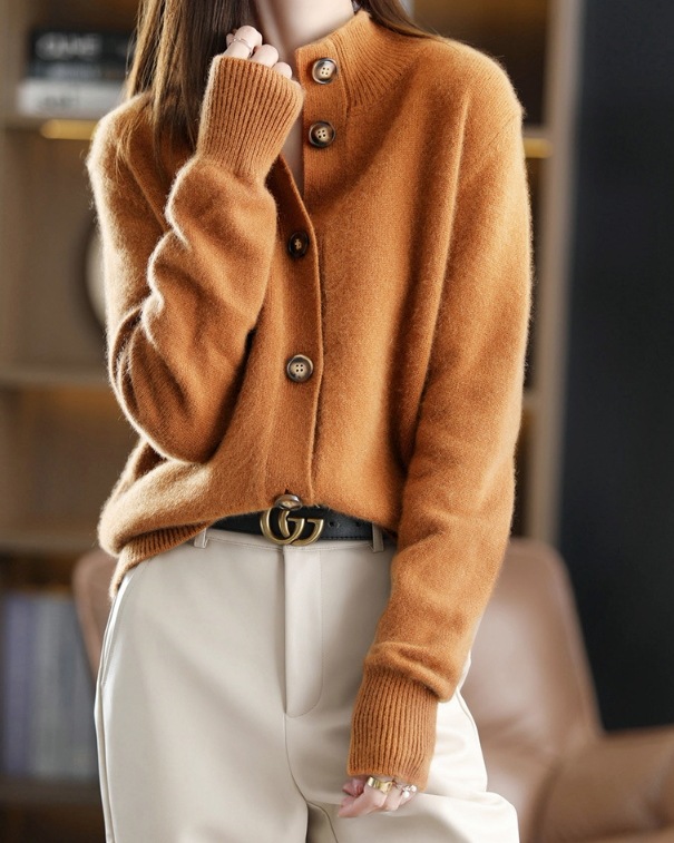 レディース トップス カーディガン ニットカーディガン 長袖 袖あり 襟なし スタンドカラー 前開き ボタン 中厚手 ニット かわいい 大人可愛い シンプル カジュアル おしゃれ こなれ感 ラフ 無地