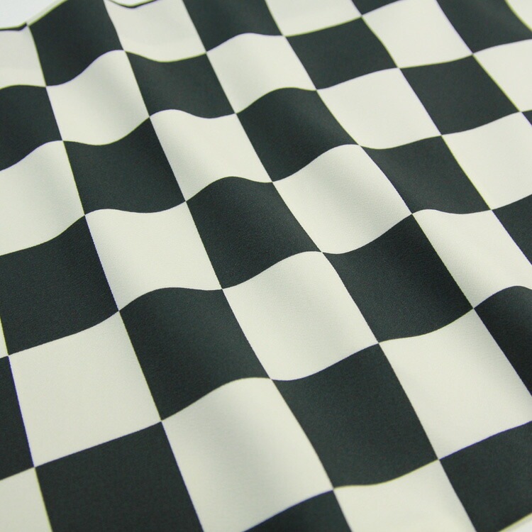 販売袴 セット 卒業式 女性 ブーツ付き16点フルセット 購入 卒業式袴セット 2尺袖着物＆袴 黒クリーム色の市松模様 ブーツ レトロ モダン 大学 販売 安い zu